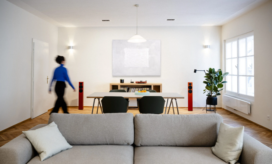 TONE Phono Set L in a modern living room used by a women
